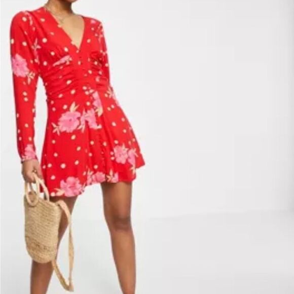 Free People Red Floral Button Down Ruched
Side Dress
Size: L Free People - Picture 1 of 12
